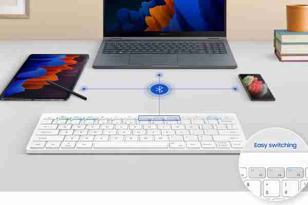 El nuevo teclado inalámbrico de Samsung permite conectar tres dispositivos al mismo tiempo: móvil, tablet y ordenador